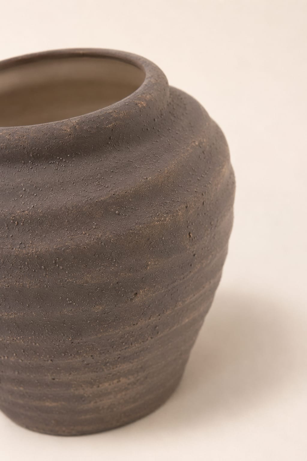 Vintage Style Ceramic Vase view 4